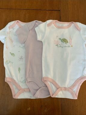 🍊5/$25 Le Top Bebe Onesie 3-Pack